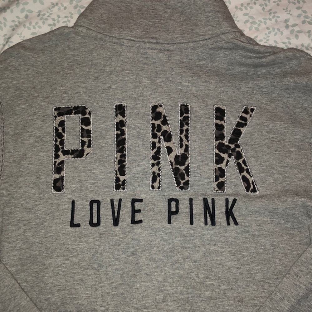 VS PINK quarter zip grey/cheetah print
